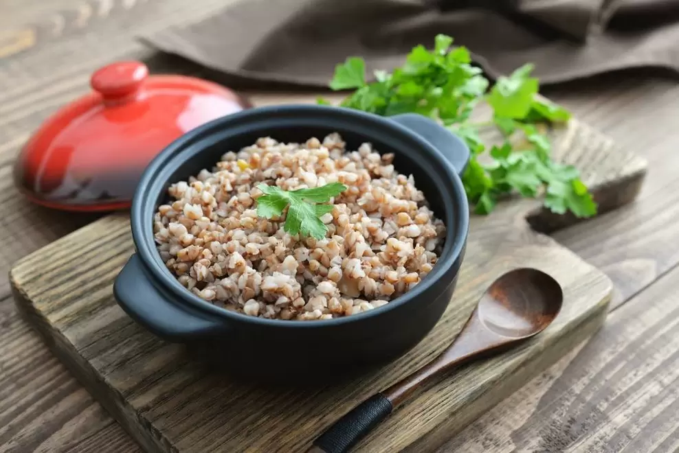Steamed buckwheat is the main product of the buckwheat diet. 